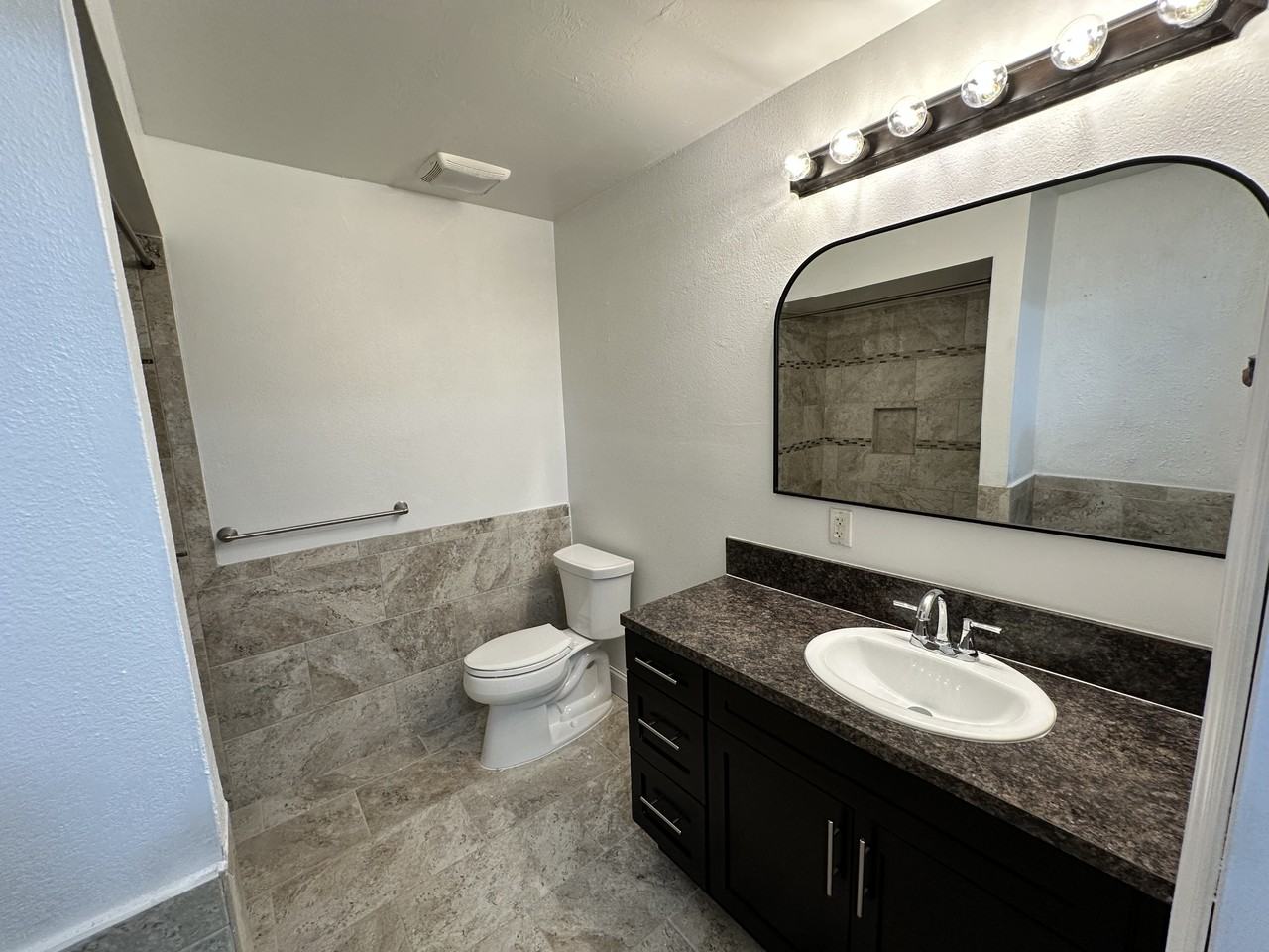 4266 Island Circle #B - Photo 3 of 11