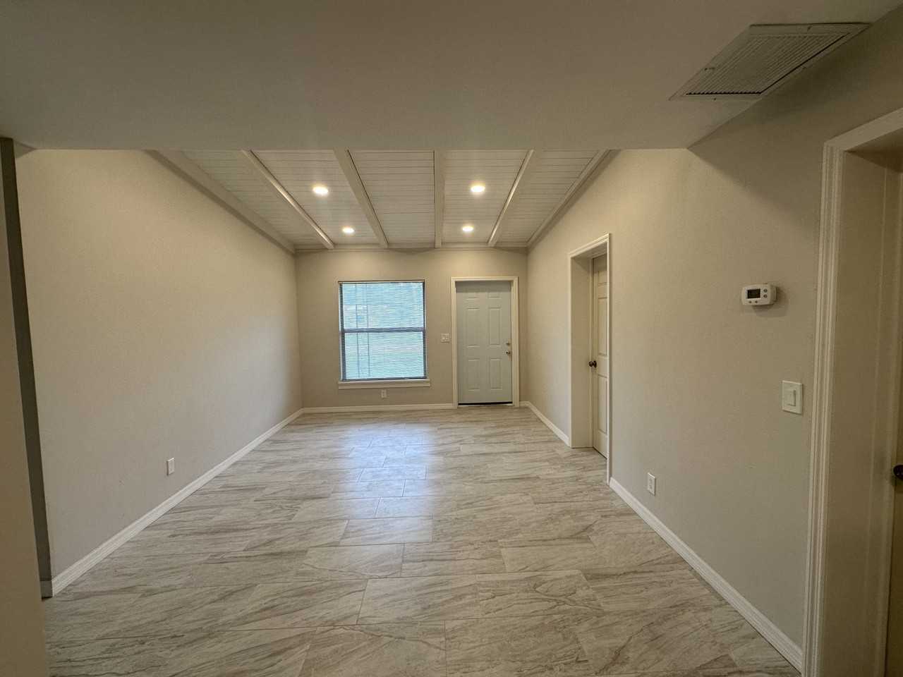 407 Bridle Path #407 - Photo 2 of 11
