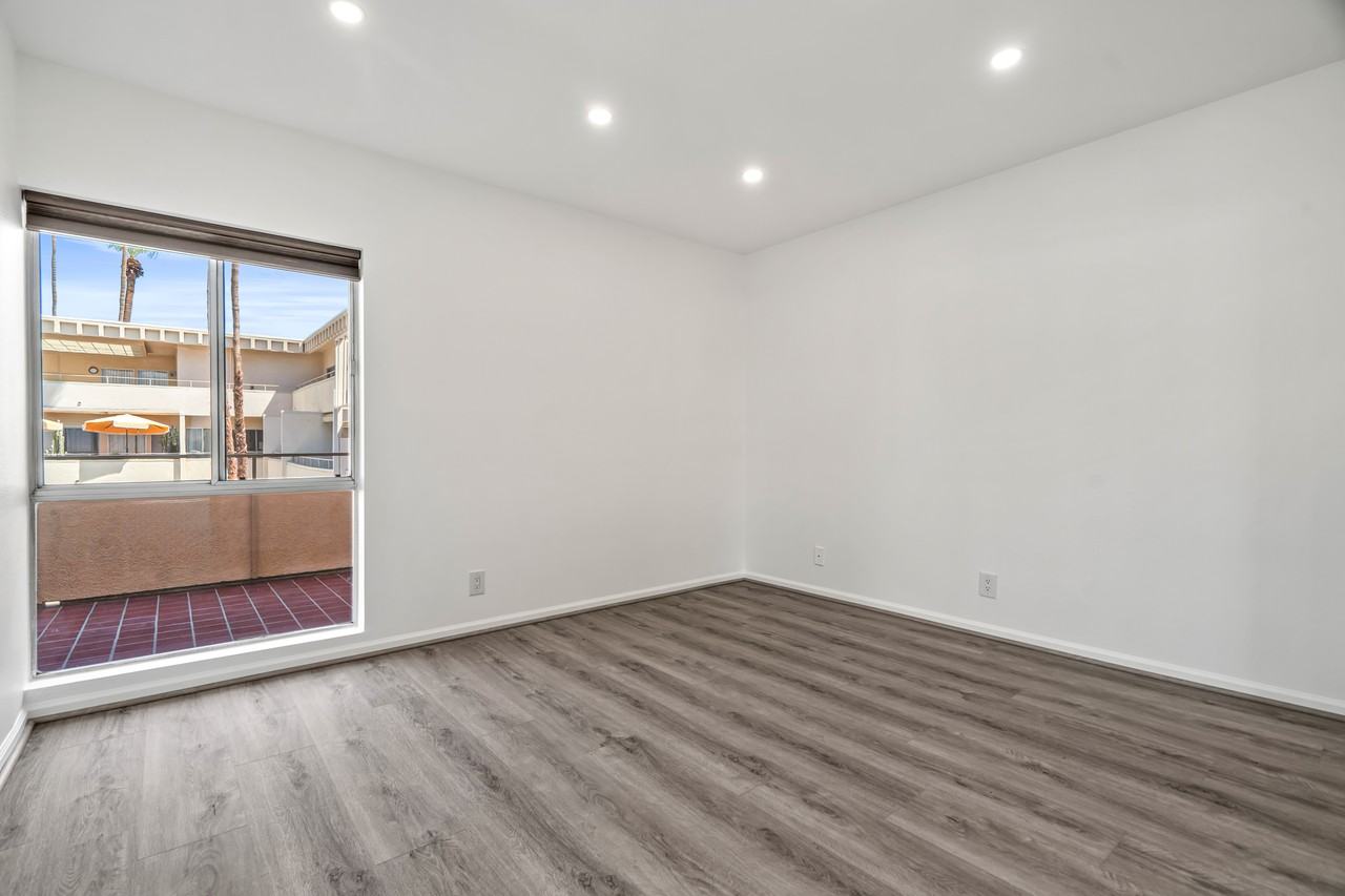 277 E Alejo Rd - Photo 3 of 31