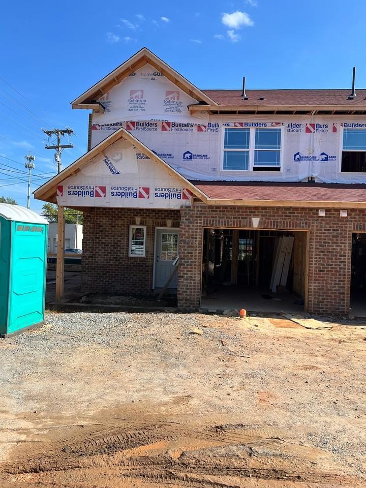 615 E Main St - Photo 2 of 2