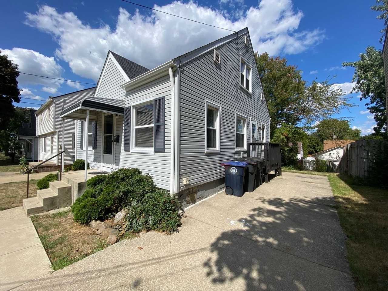 927 Davies Avenue - Photo 2 of 13