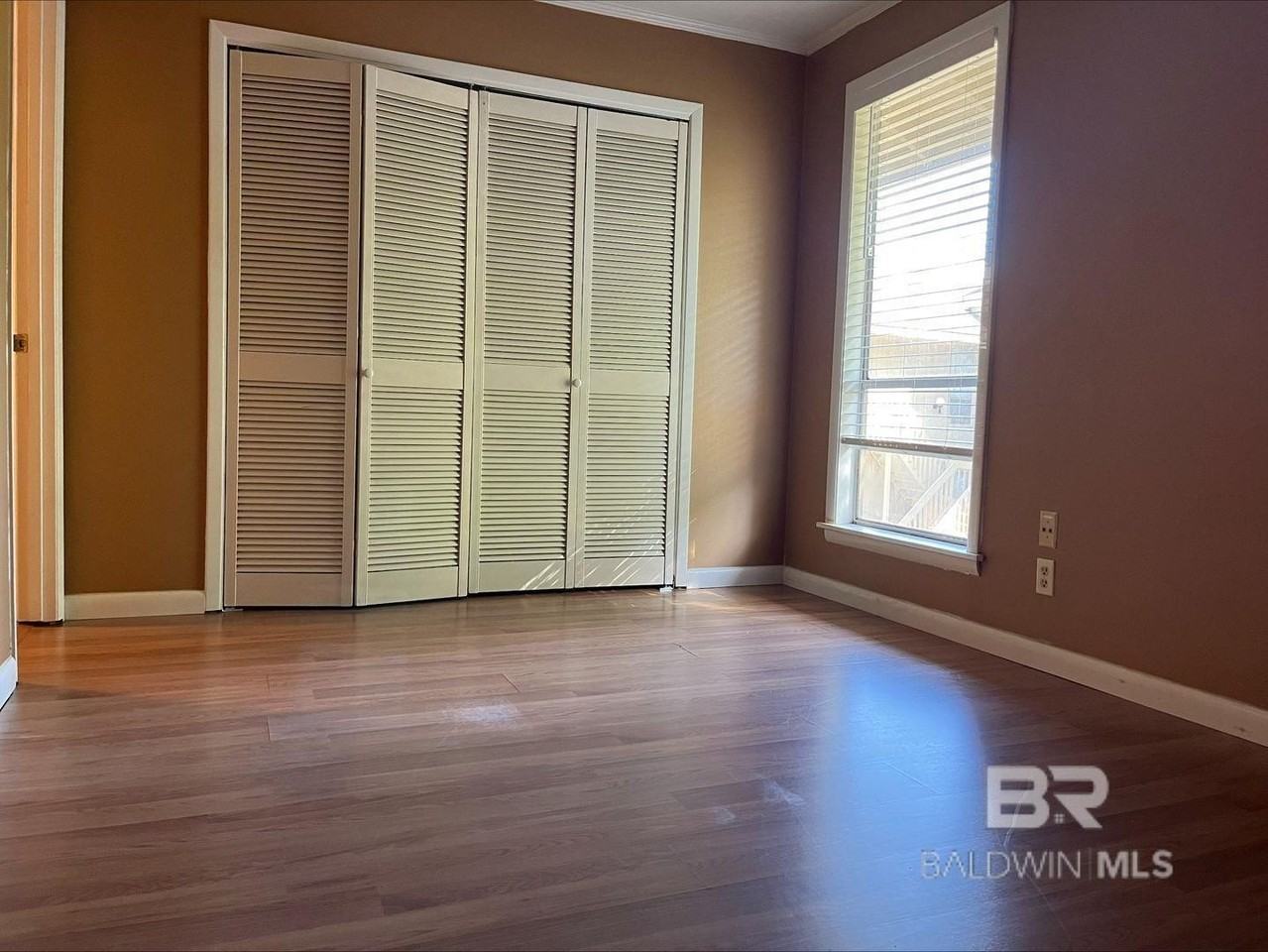 2069 Sea Cliff Dr N #2069 - Photo 4 of 18