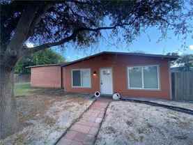 450 Skipper Ln - Photo 1 of 1
