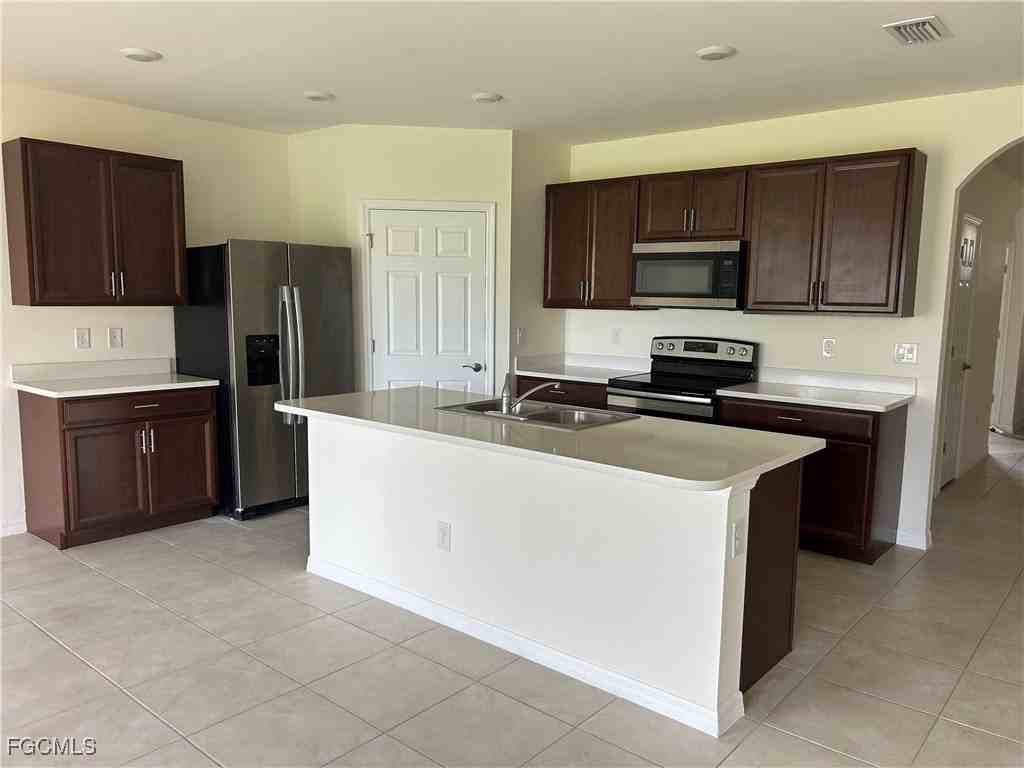 113 Sw 19th Ter - Photo 4 of 7