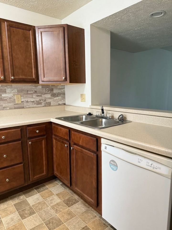 517 East Graham Place - Photo 3 of 20