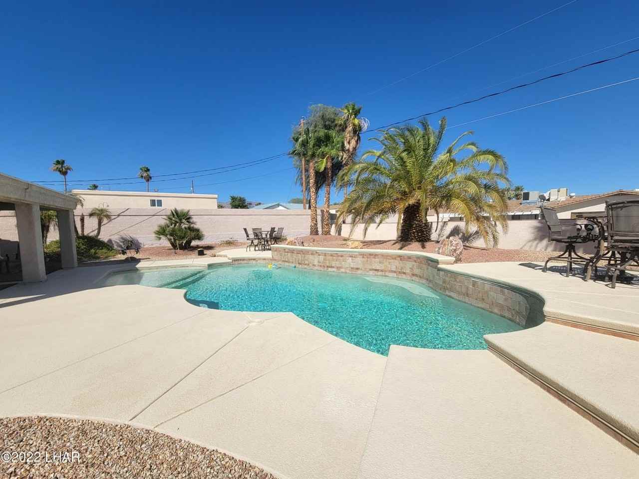 2740 Jericho Dr - Photo 3 of 42