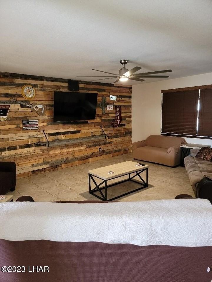 196 Wayfarer Ln - Photo 5 of 27