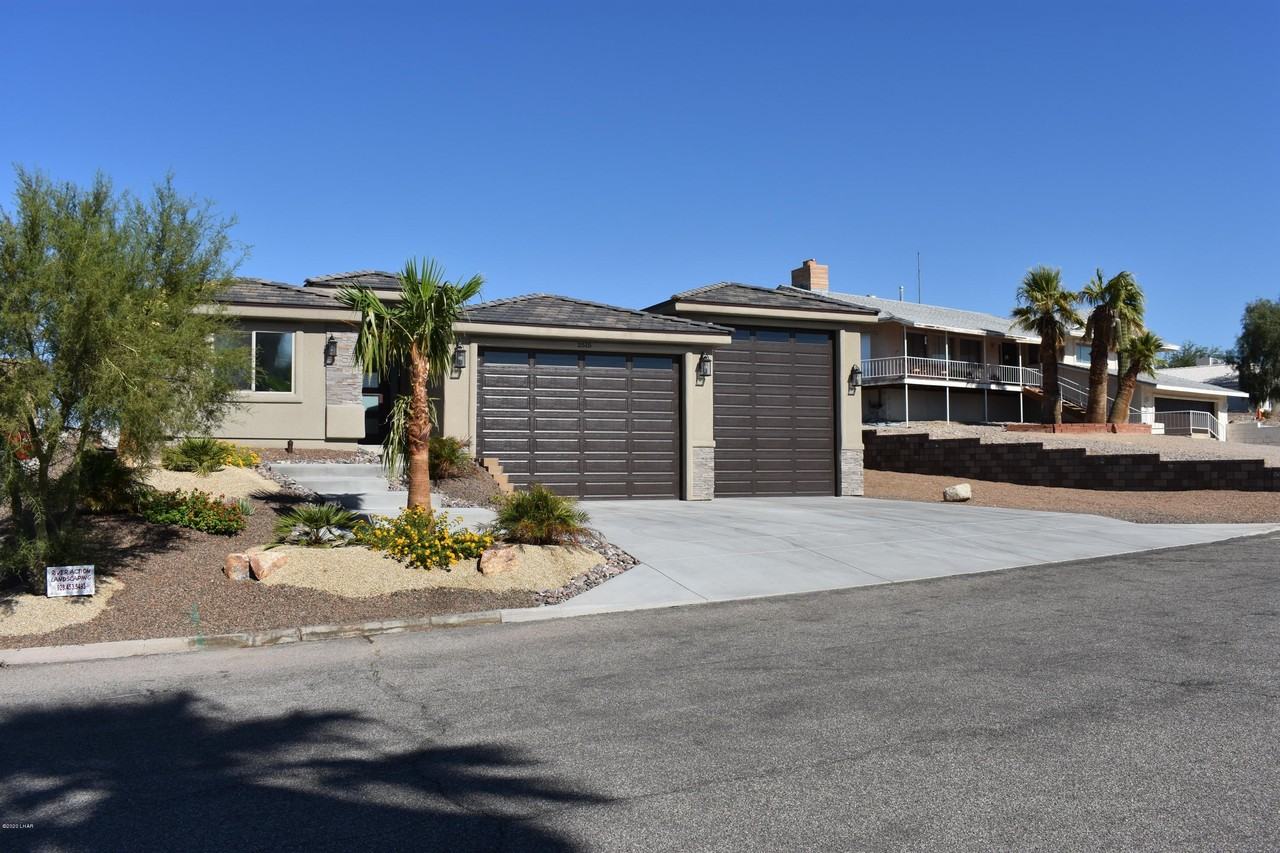 2515 Tradewind Dr - Photo 2 of 37