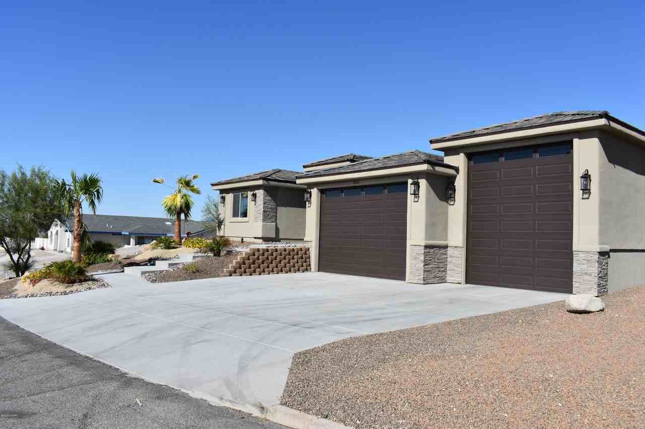 2515 Tradewind Dr - Photo 3 of 37