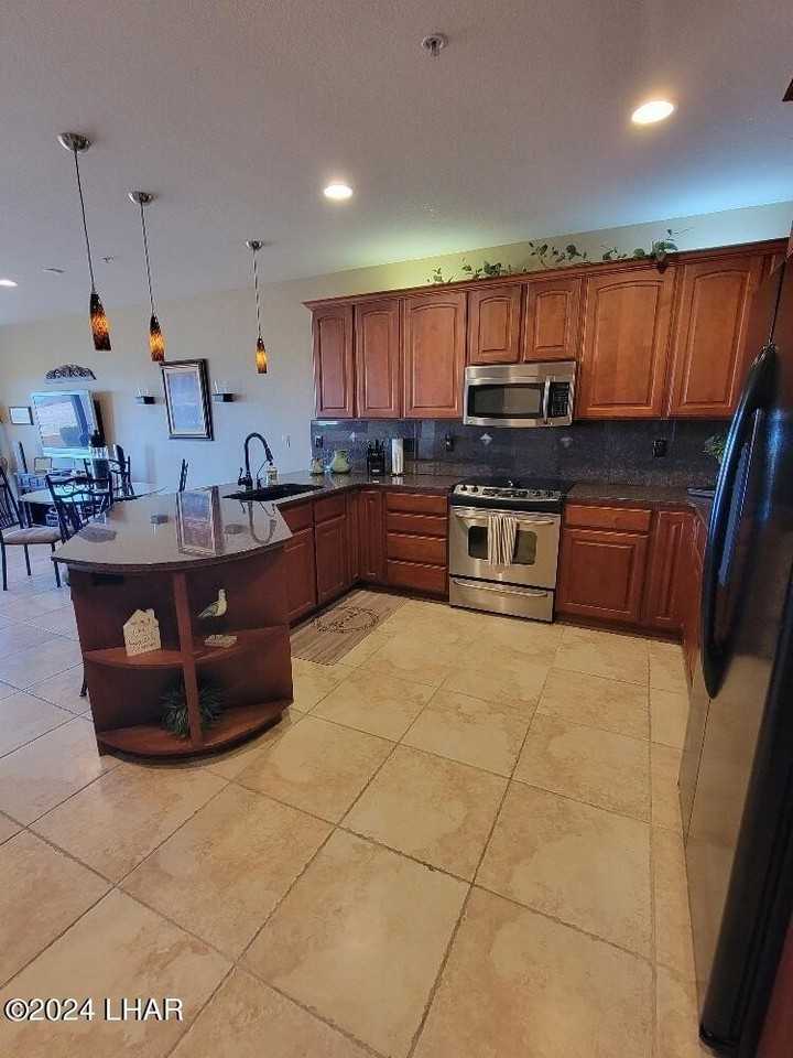 433 London Bridge Rd Unit 101 #101 - Photo 5 of 47