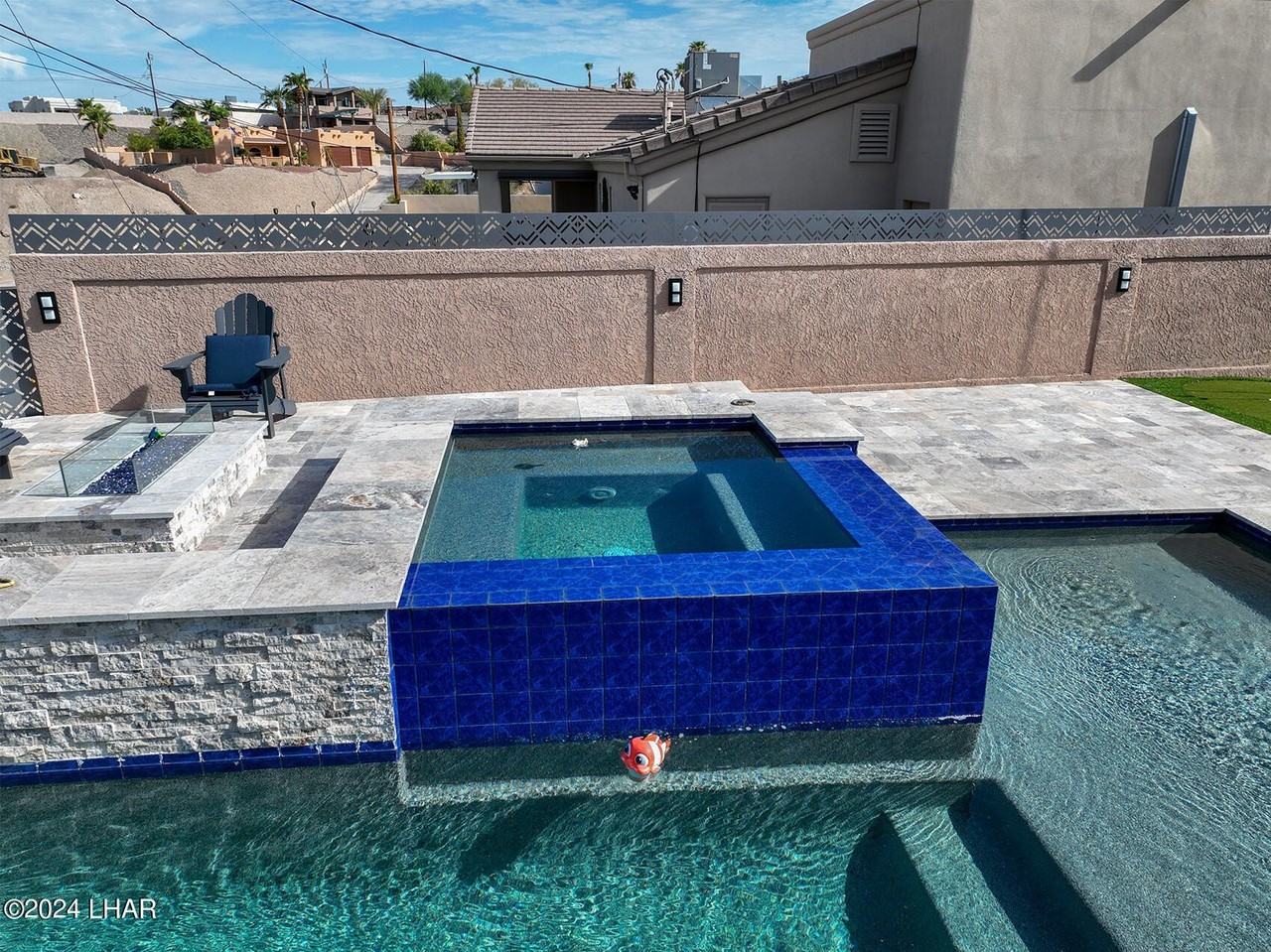 3761 Hiawatha Dr - Photo 3 of 50