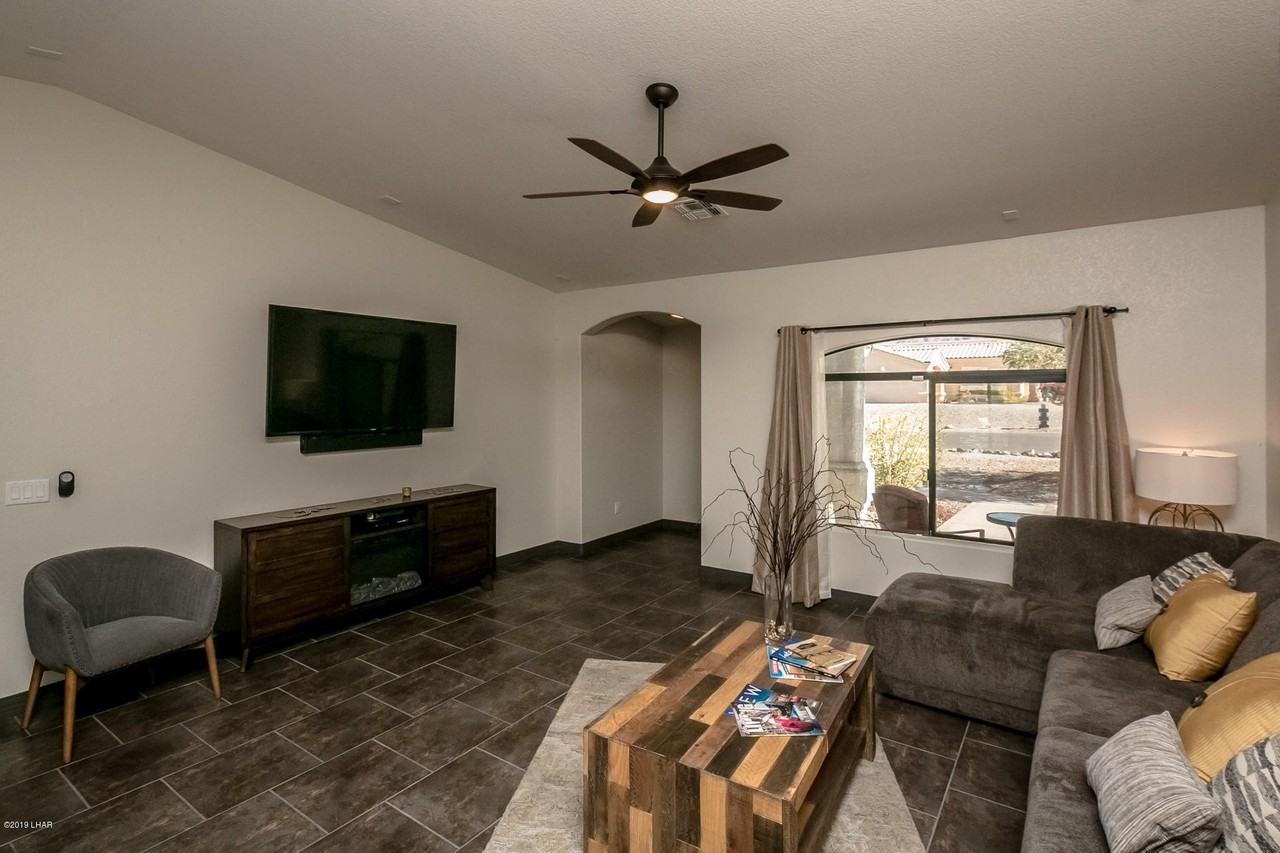 3570 Stanford Dr - Photo 5 of 35