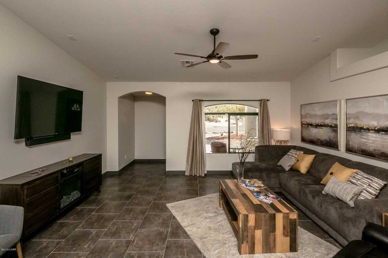 3570 Stanford Dr - Photo 6 of 35