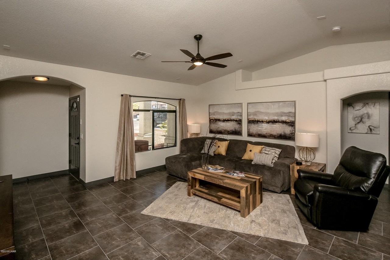 3570 Stanford Dr - Photo 7 of 35