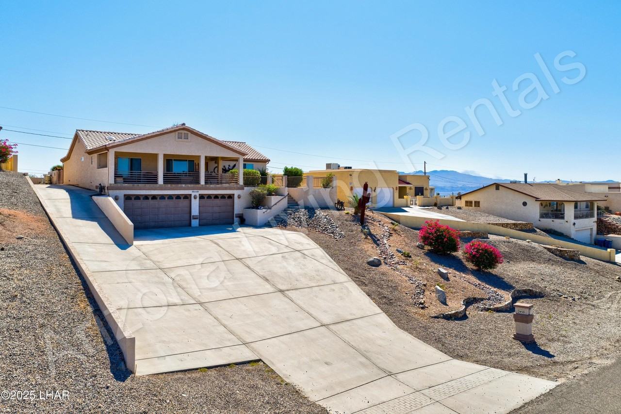 2450 Angler Dr - Photo 4 of 46