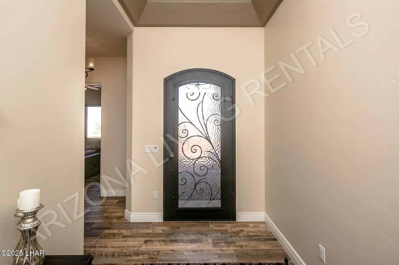 4080 Vagabond Dr - Photo 5 of 38