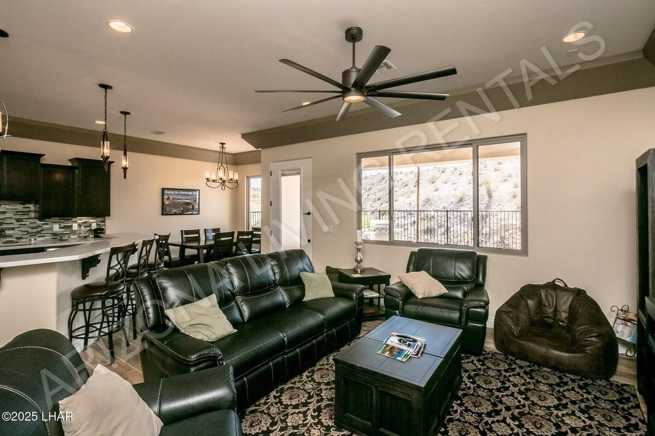 4080 Vagabond Dr - Photo 6 of 38