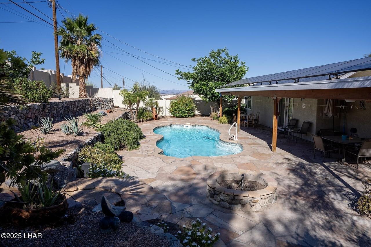 2906 Daytona Ave - Photo 2 of 50