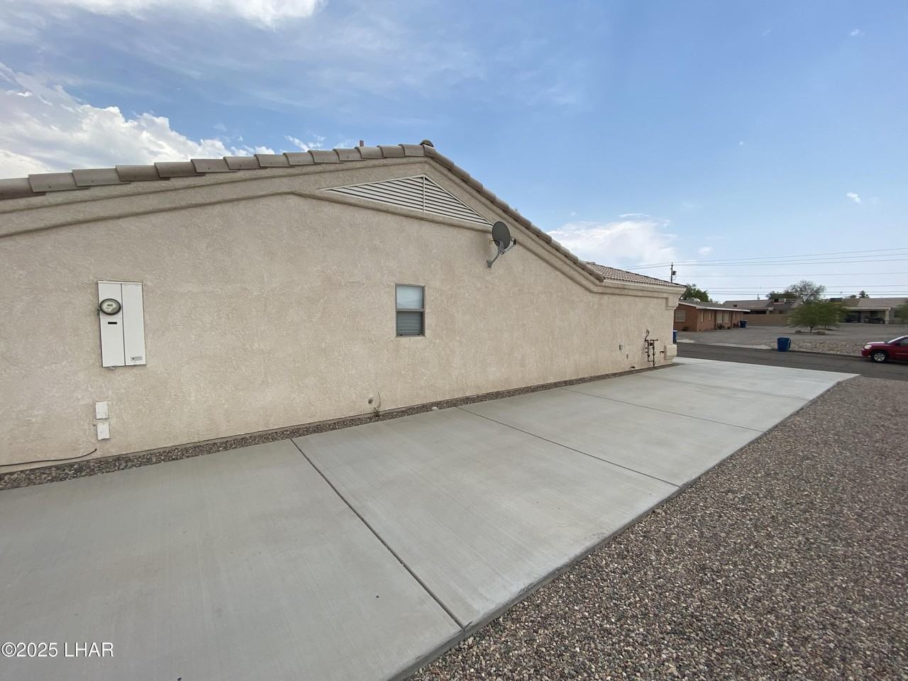 2815 Bluewater Dr #102 - Photo 7 of 36