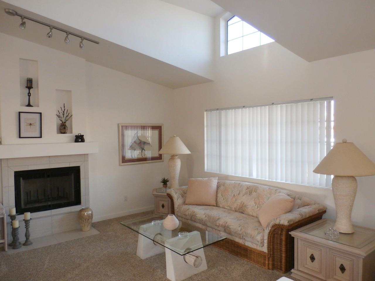 1781 Firefly Dr - Photo 3 of 32