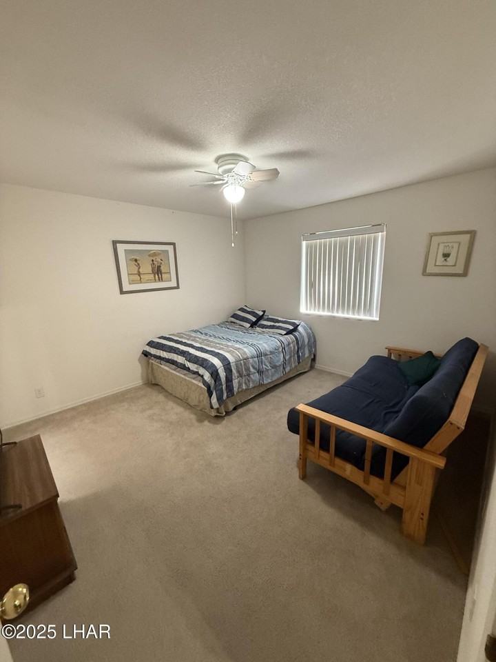 2341 Rainbow Ave N - Photo 5 of 17