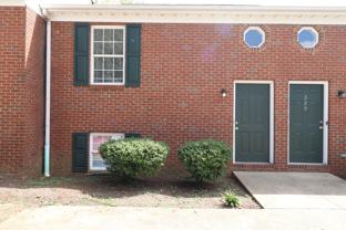 322 Lakeview Dr - Photo 1 of 1