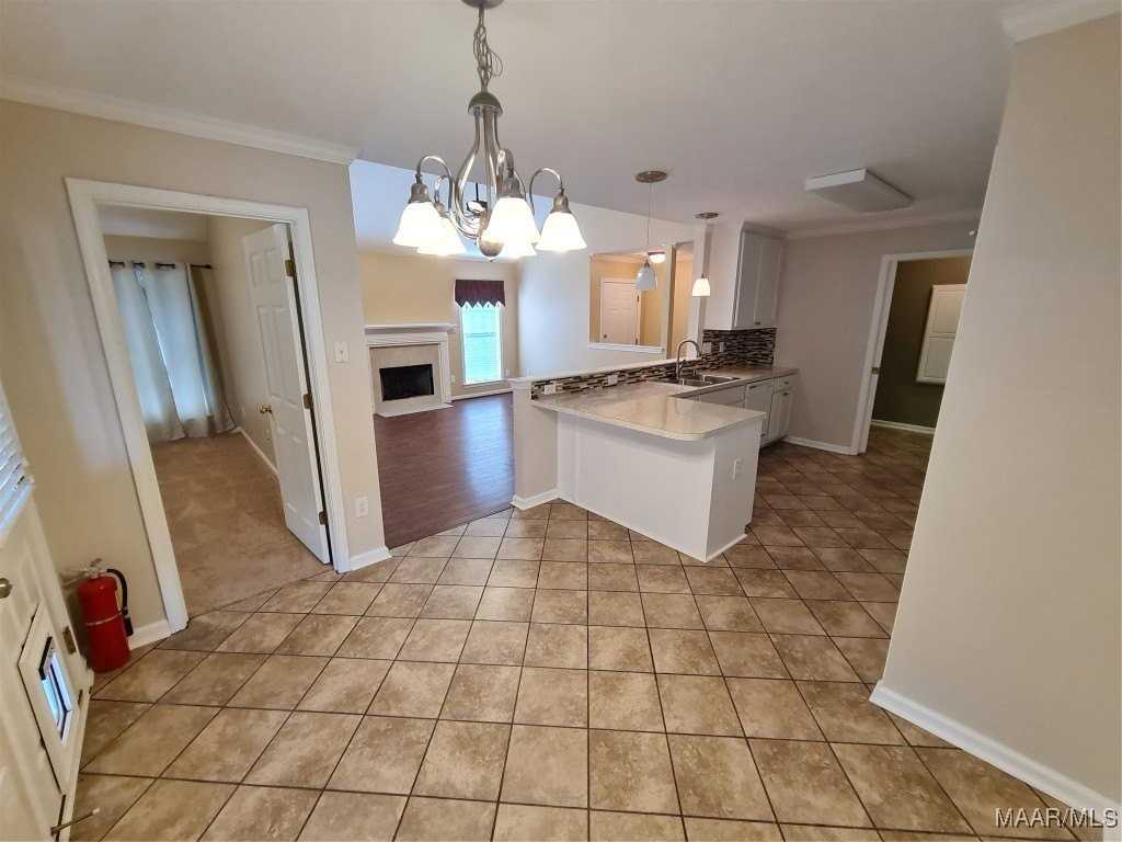 1576 Hallwood Ln - Photo 7 of 45