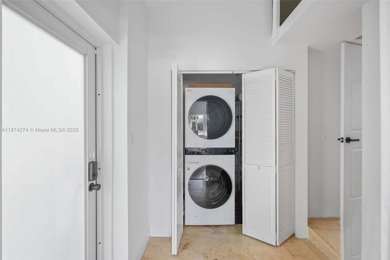 Daytonia Road #SFH - Photo 3 of 8