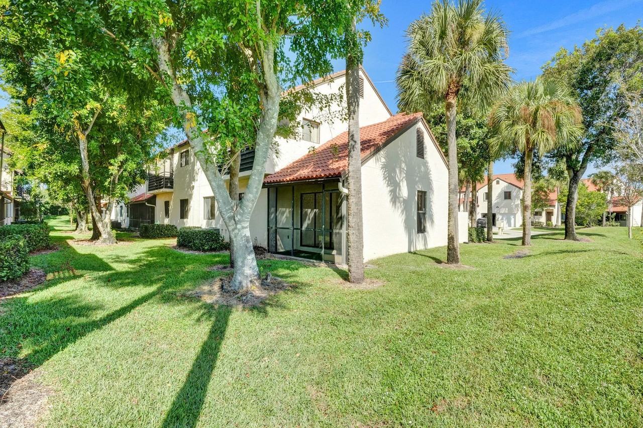 12 Vía De Casas Sur #101 - Photo 2 of 8