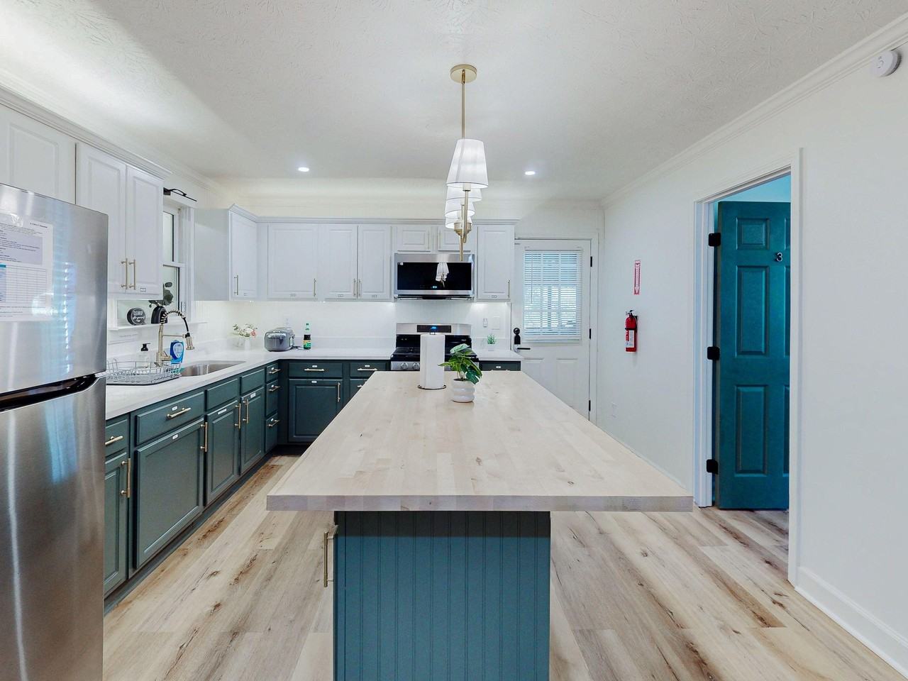 Bristol Ln - Photo 3 of 11