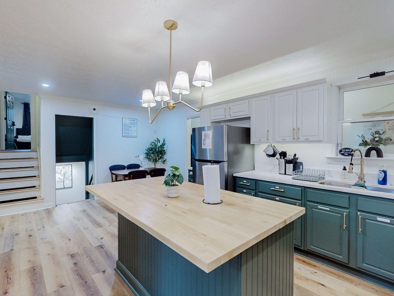 Bristol Ln - Photo 6 of 11