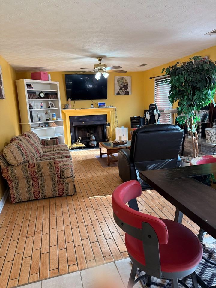 Carlysle Park Dr - Photo 6 of 8