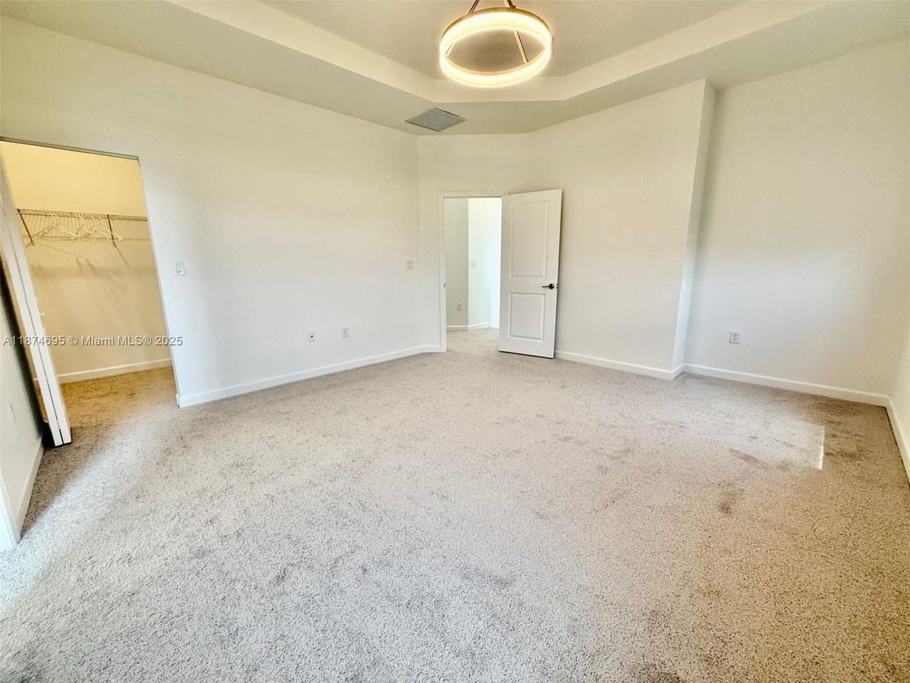 2600 Southeast 25th Street - Photo 7 of 50