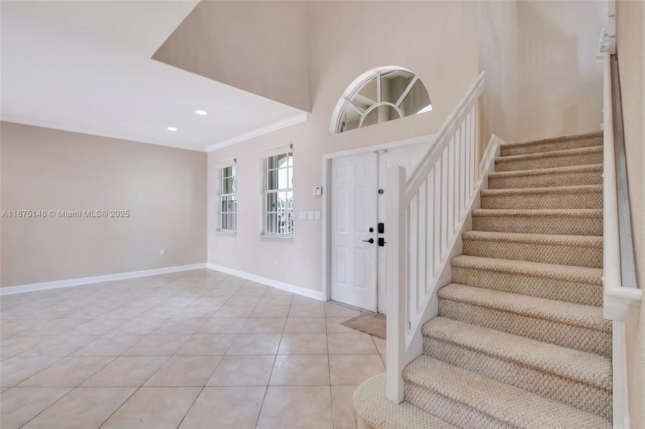 14443 Sw 12th Ln - Photo 4 of 37