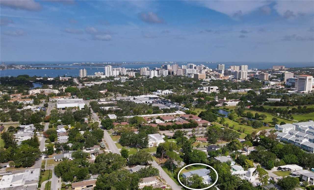 2231 Wood Street - Photo 2 of 25