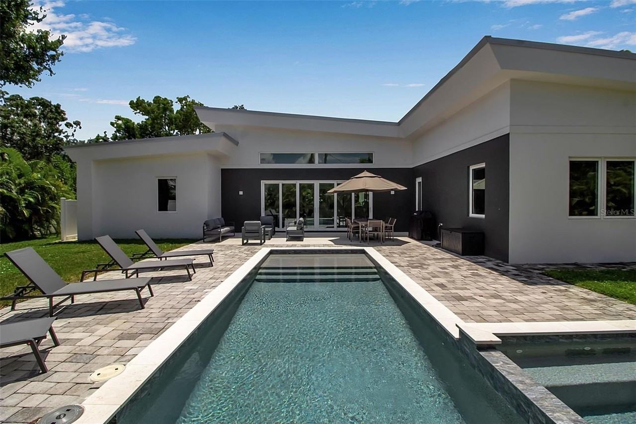 2231 Wood Street - Photo 3 of 25