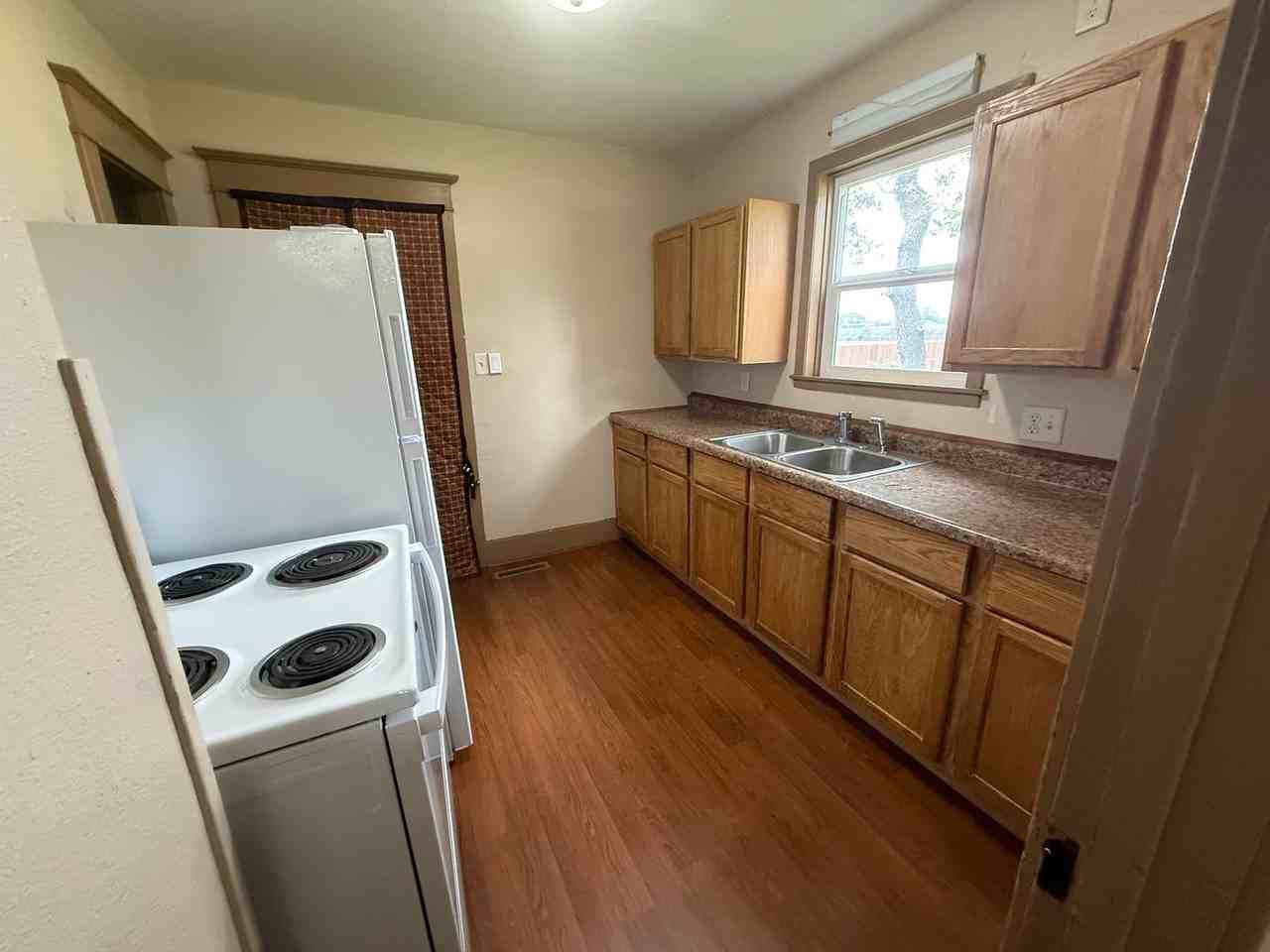 131 13th St Sw - Photo 2 of 15