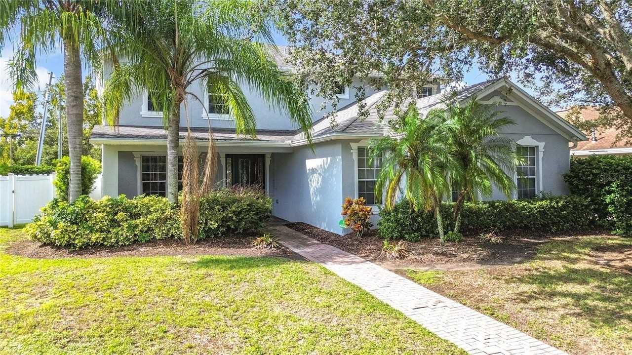 455 Zureiq Pt - Photo 2 of 50