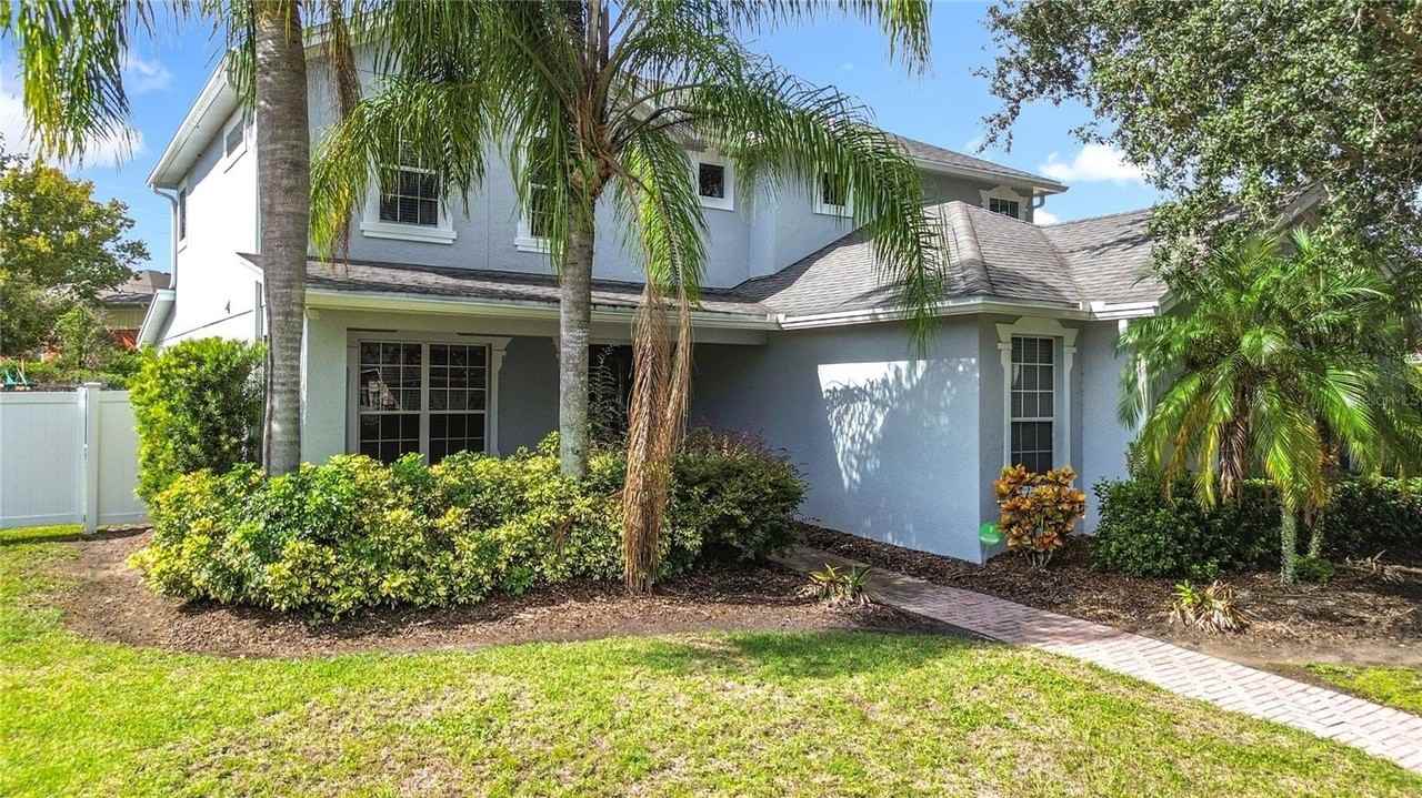 455 Zureiq Pt - Photo 3 of 50