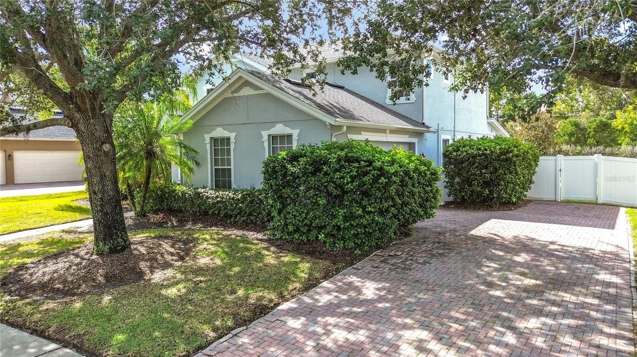 455 Zureiq Pt - Photo 5 of 50