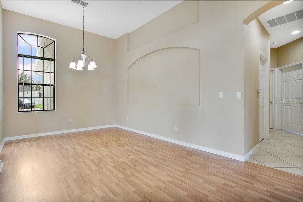 18051 Thornhill Grand Cir - Photo 7 of 44