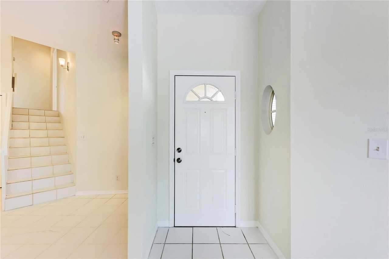 1817 Highland Rd - Photo 2 of 9