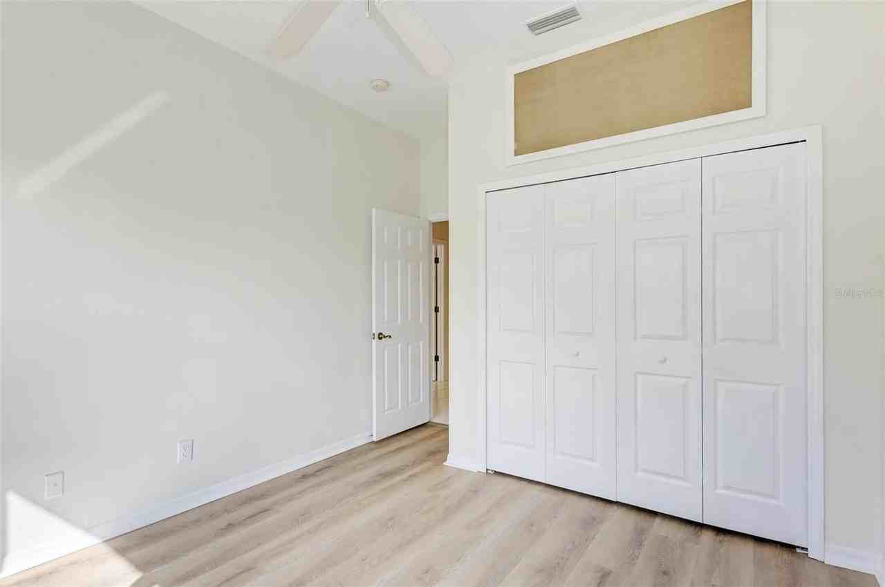 1817 Highland Rd - Photo 5 of 9