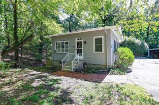 139 Cove Neck Rd - Photo 1 of 1