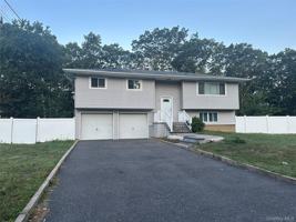 featured image of 8 Maryanne Ave