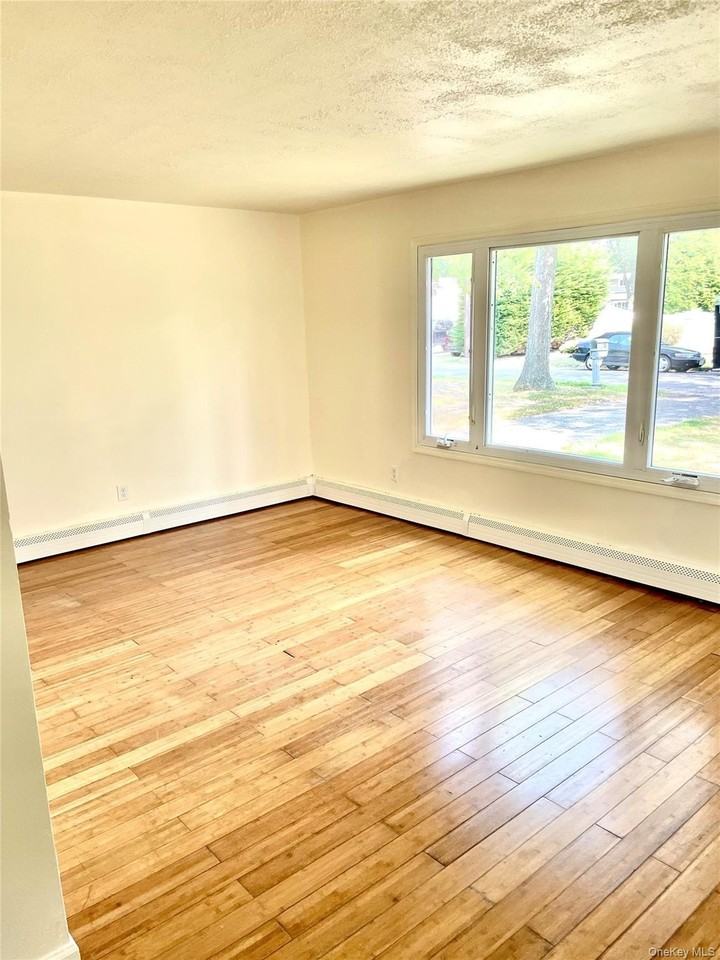 134 Longfellow Dr - Photo 5 of 12