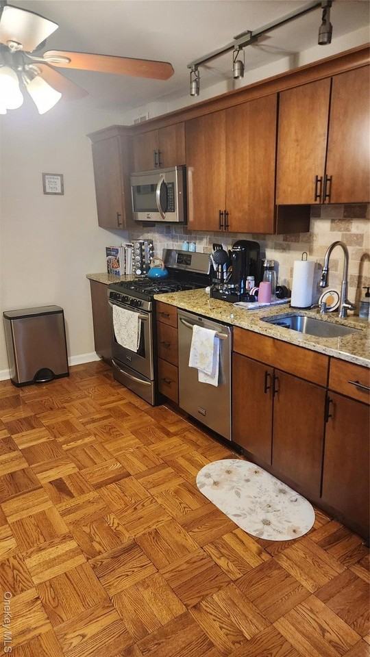 3 Remsen Rd #2F - Photo 5 of 22