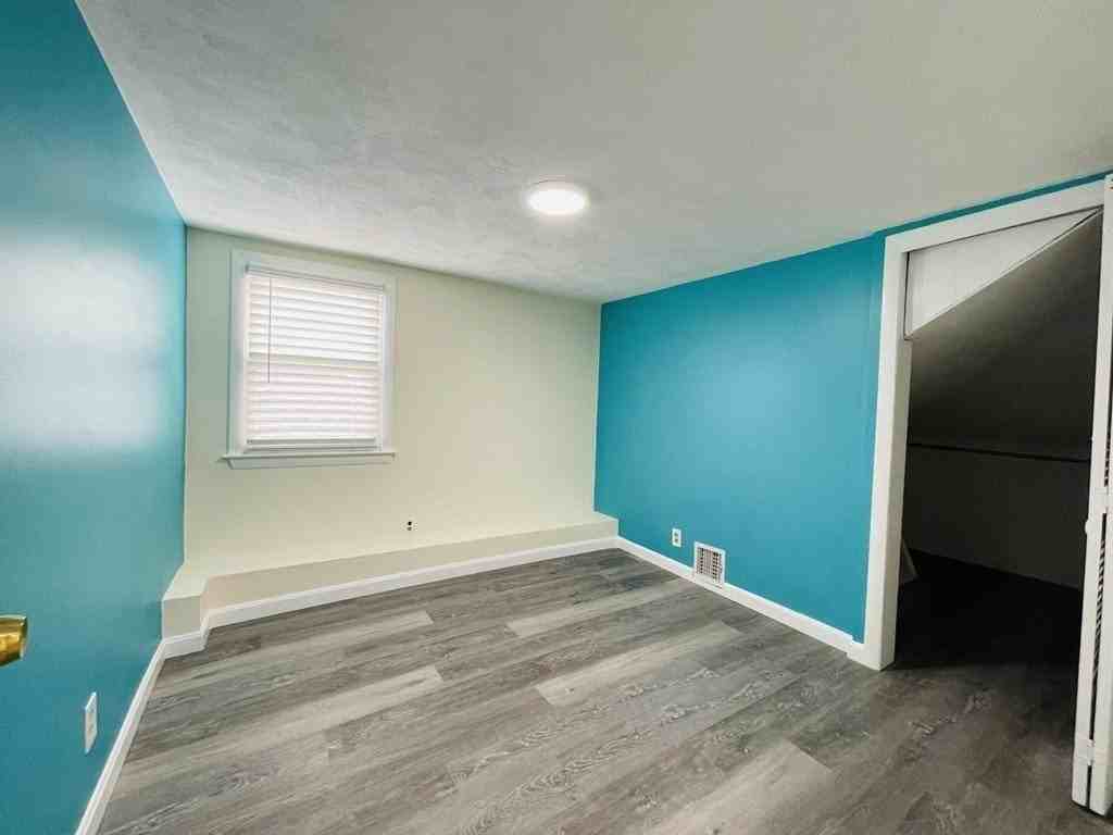 5 Parkdale St #B - Photo 7 of 13