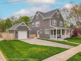 517 1/2 15th Ave - Photo 1 of 1