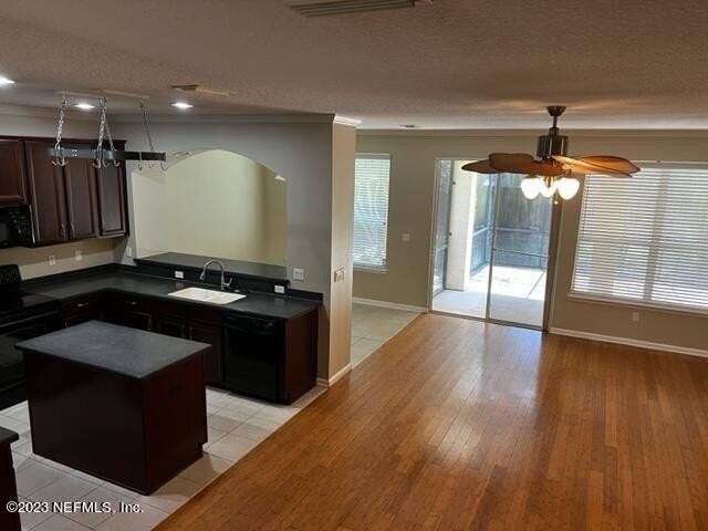 3121 E Banister Rd - Photo 7 of 31